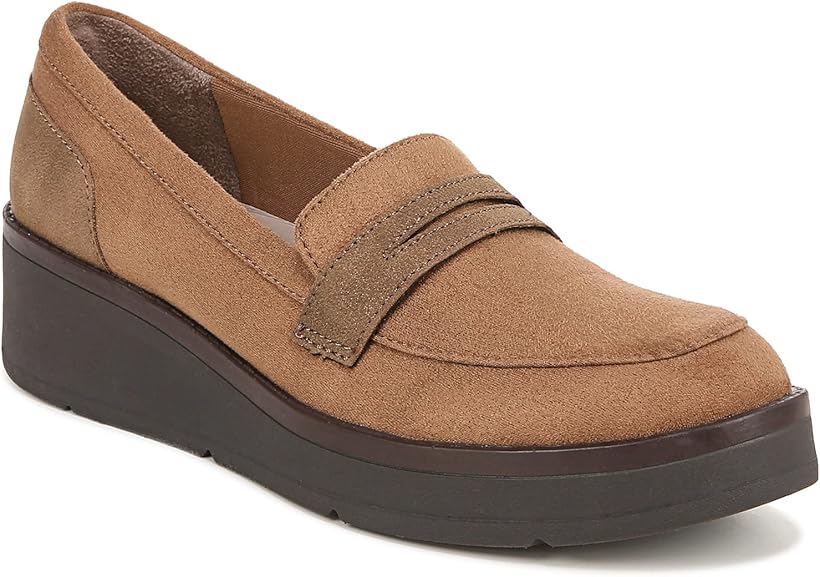 BZees Womens Fast Track Loafer